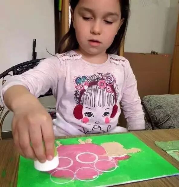 Creative Bottle Cap Sheep Painting