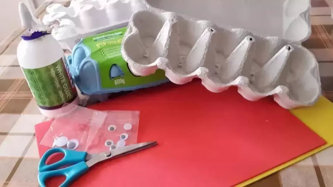 Egg Carton Chick Craft