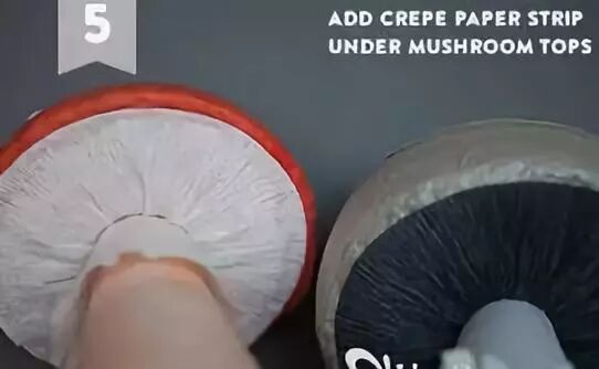 Add mushroom folds made using crepe paper to the bottom of the mushroom head